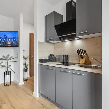 Suite4me I I Kitchen I Balcony *