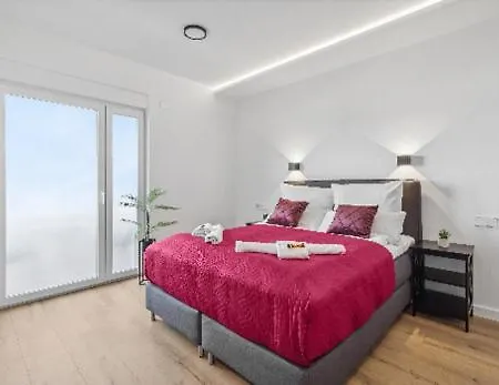 Appartement Suite4me I I Kitchen I Balcony Dietzenbach
